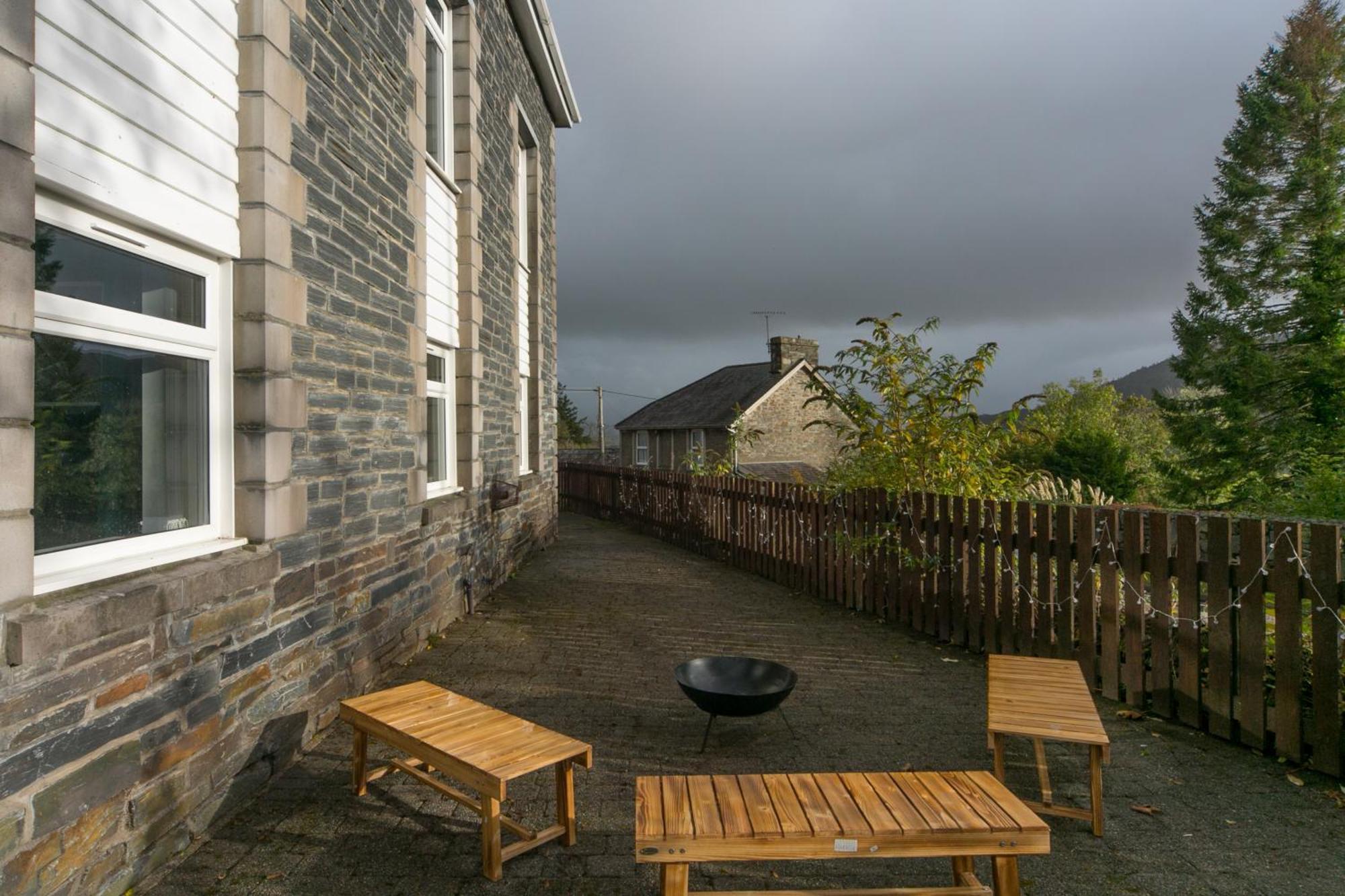 Luxury Home 10 Min To Snowdonia Football Table Tremadog Екстериор снимка