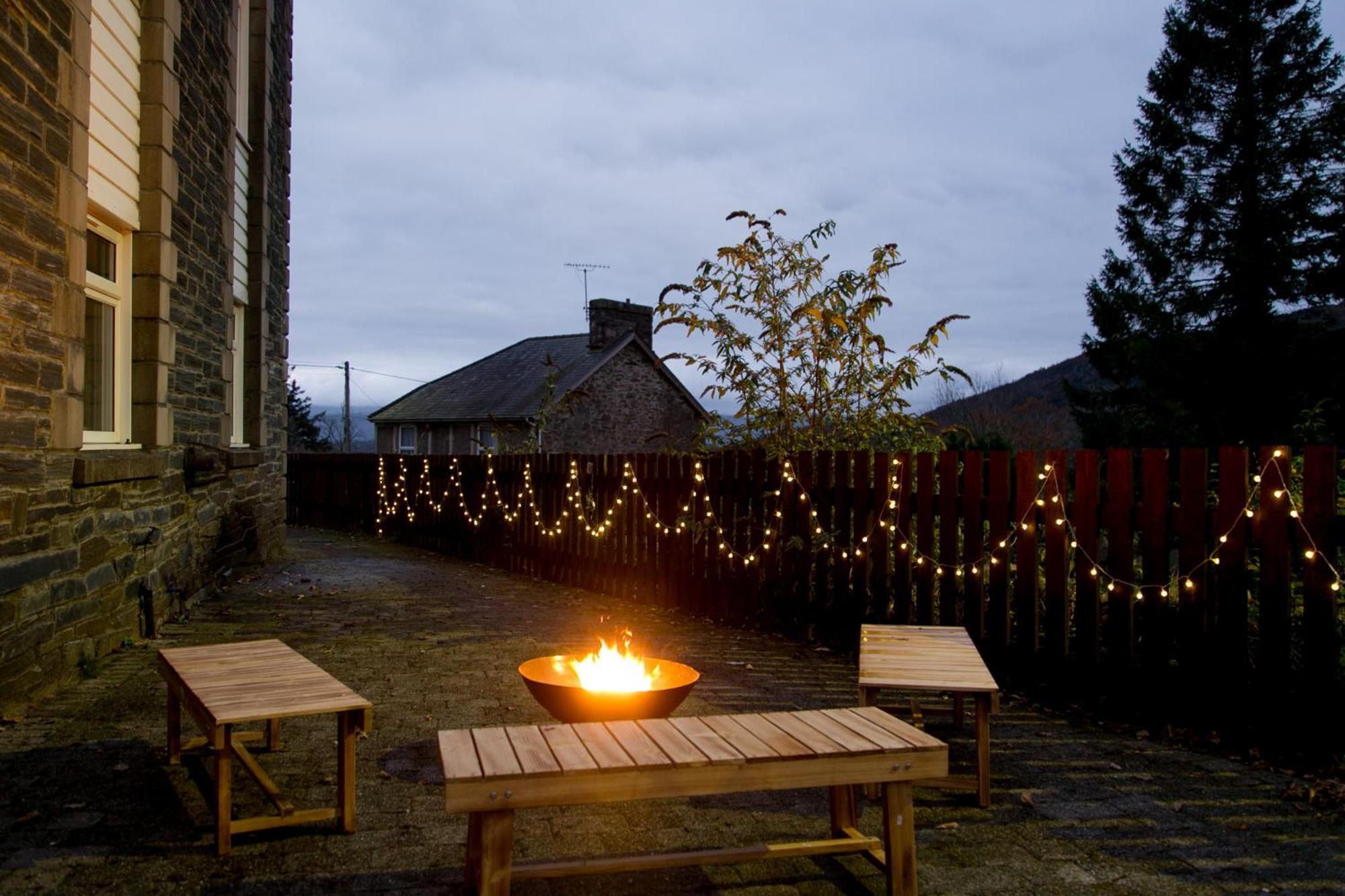Luxury Home 10 Min To Snowdonia Football Table Tremadog Екстериор снимка