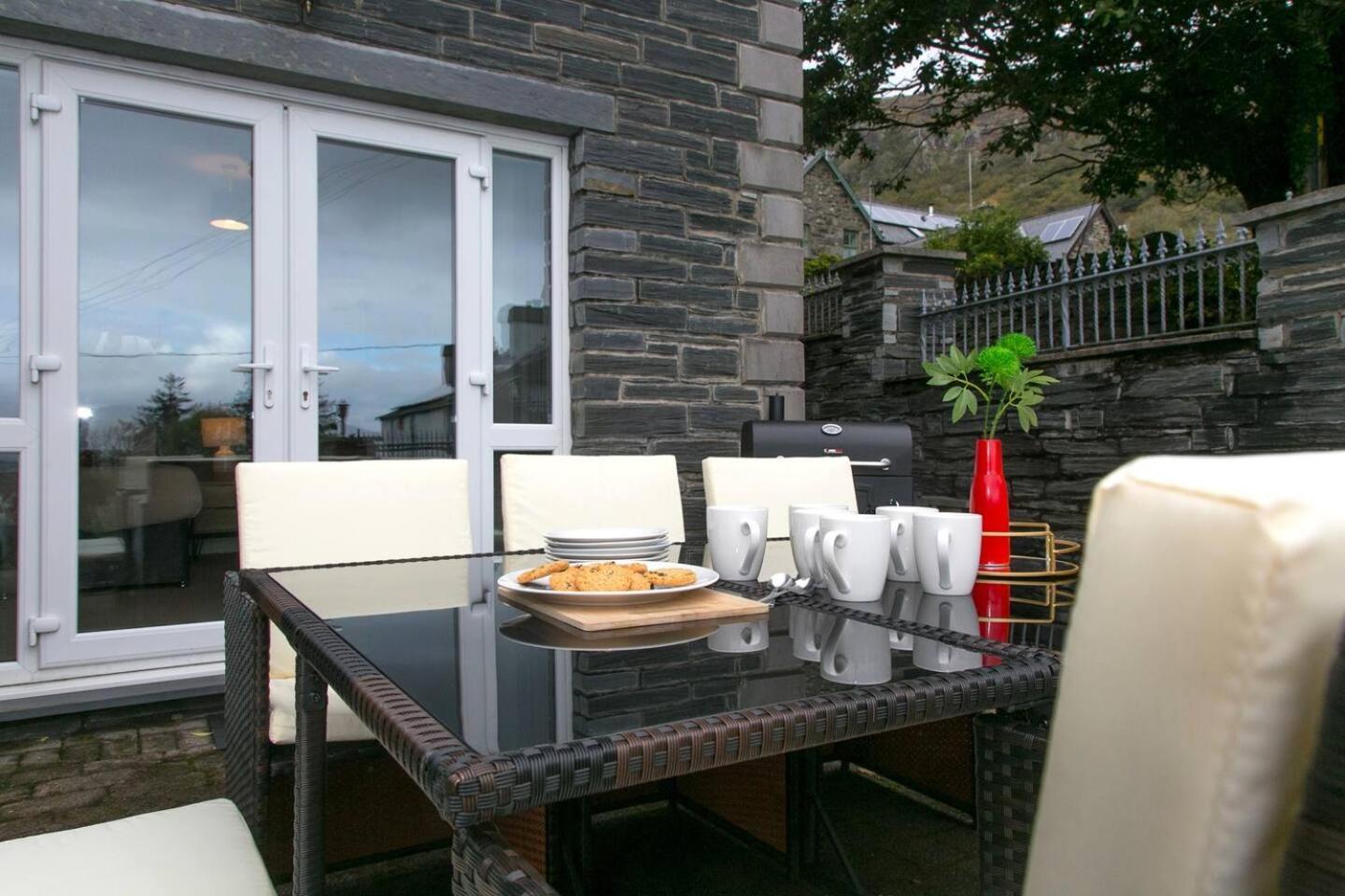Luxury Home 10 Min To Snowdonia Football Table Tremadog Екстериор снимка