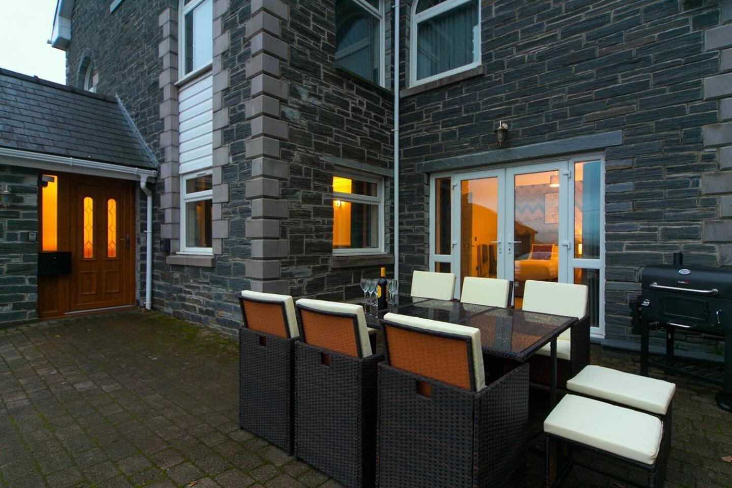 Luxury Home 10 Min To Snowdonia Football Table Tremadog Екстериор снимка